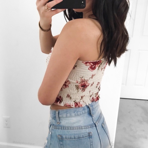 pink and white floral smocked cropped tube top - Picture 4 of 4